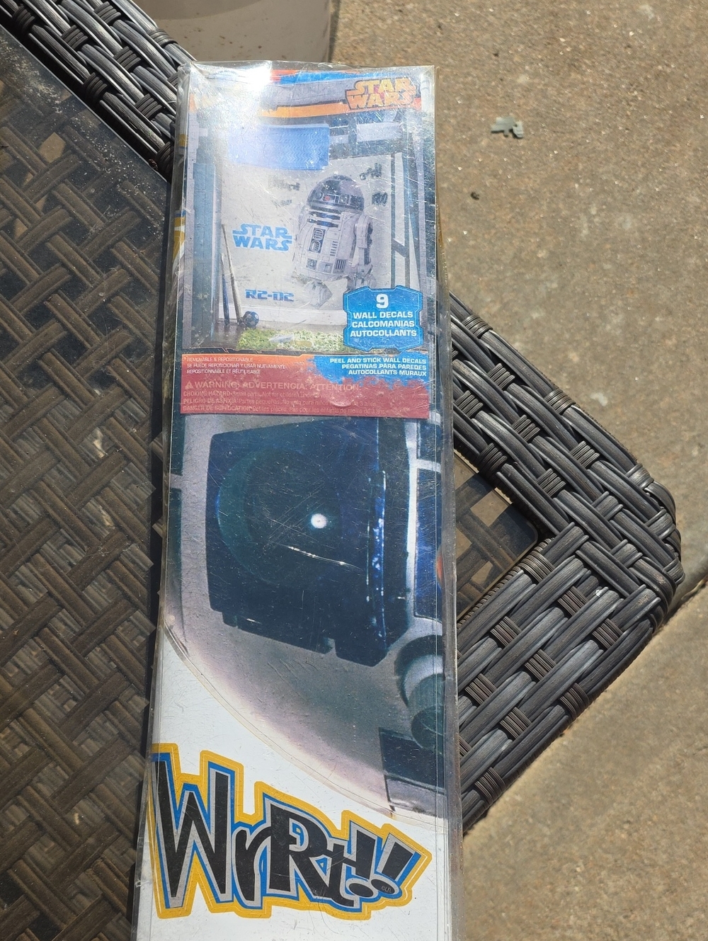 Star Wars R2-D2 Blue and White Wall Decal Set. Packaging Rough, Product Good.
